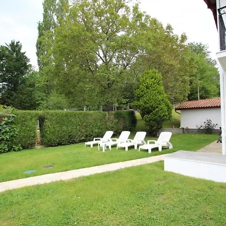 Iduzki-alde Bat 度假居